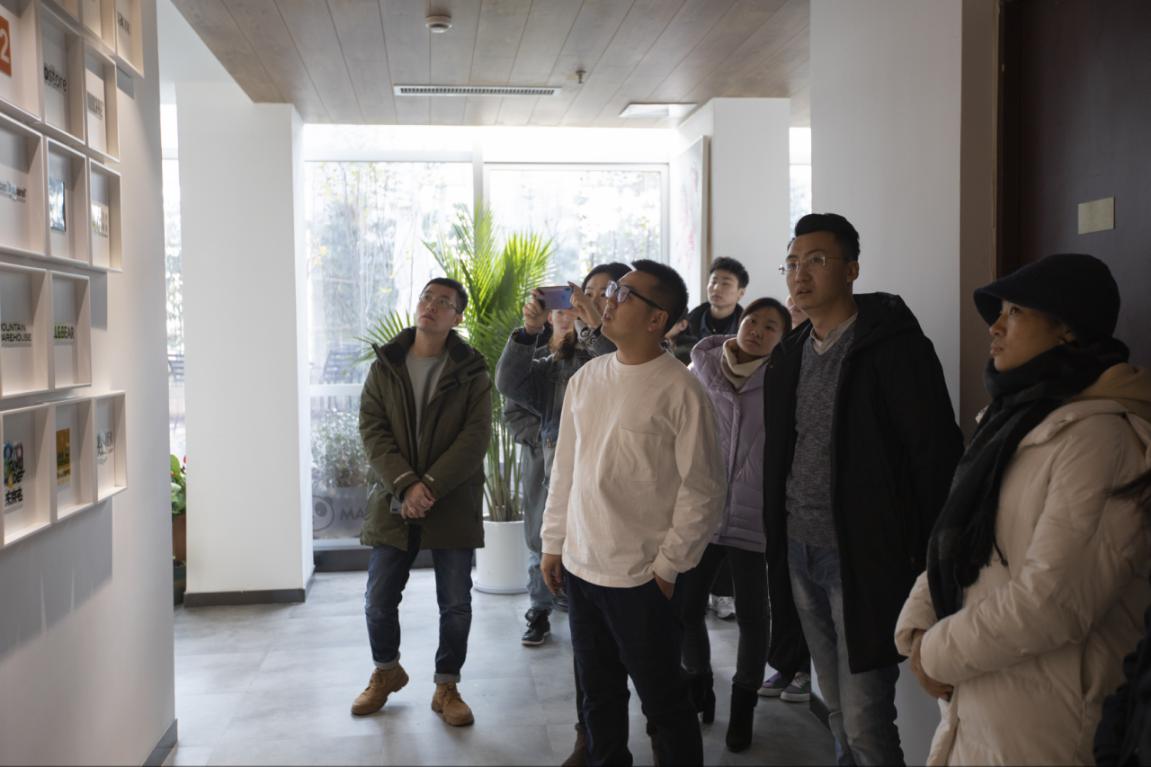 说明: DC4A9781的副本 说明: DC4A9781的副本